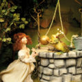 Dioramafoto vom Froschkönig in Puppenform