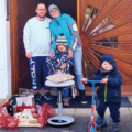 Familie mit Weihnachtsüberraschung von Radio Schwaben