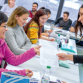 Frauen beraten sich
