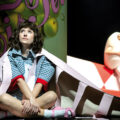 Theaterdarstellerinnen in "Alice im Wunderland"