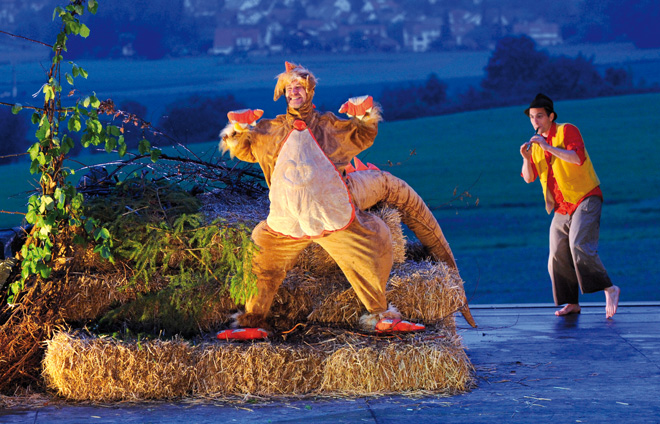 Theaterstück über ein Drachen auf der Waldbühne Anhausen