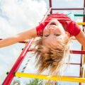 Kind auf Spielplatz in Augsburg Spielplatztipp