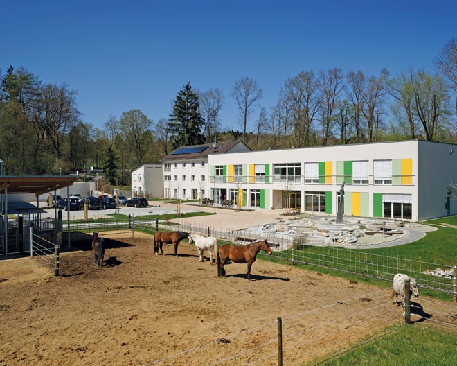 Bunter Kreis Ziegelhof