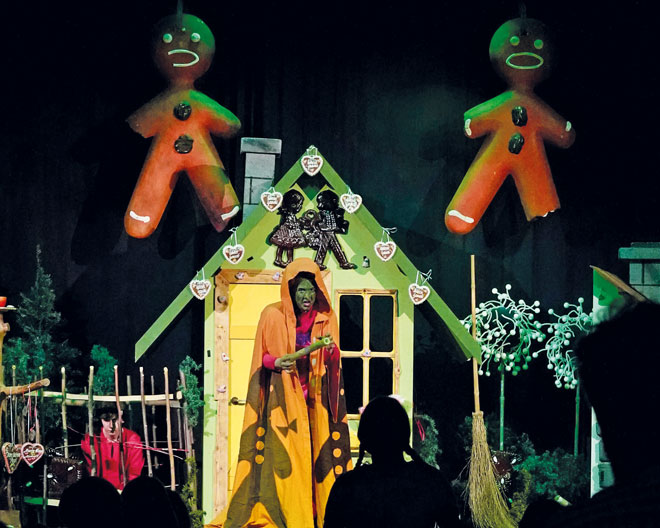 Augustanasaal Augsburg Kinderoper Haensel und Gretel