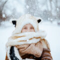 Kind im Winter