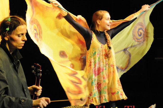 Kleks Theater - die kleine Raupe wird nie satt