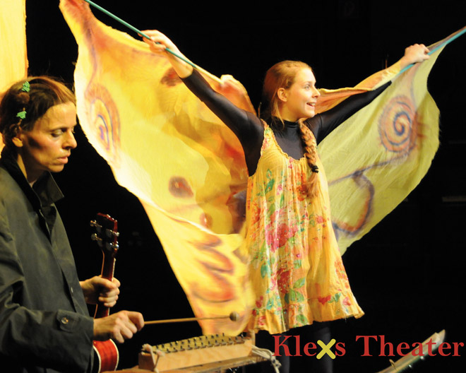 Kleks Theater - die kleine Raupe wird nie satt